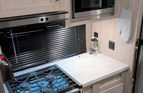 Kansas House | 1-bedroom travel trailer in Kansas, Ok. only 30 minutes from the Illinois River.