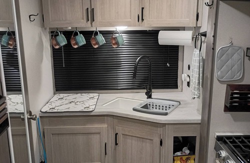 Kansas House | 1-bedroom travel trailer in Kansas, Ok. only 30 minutes from the Illinois River.