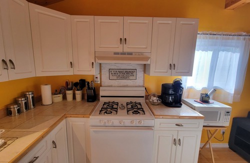 Silver Sands Cottage | 1 BR Private & Quiet Cottage