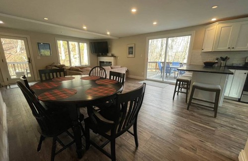 Ellicottville House | #1 EVL Creekview Townhome SKI BIKE GOLF & Hot Tub