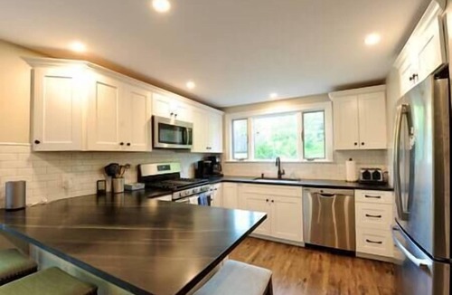 Ellicottville House | #1 EVL Creekview Townhome SKI BIKE GOLF & Hot Tub
