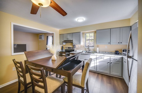 Bayview Apartment | < 1 Mi to Beach! Quaint Norfolk Duplex w/Yard