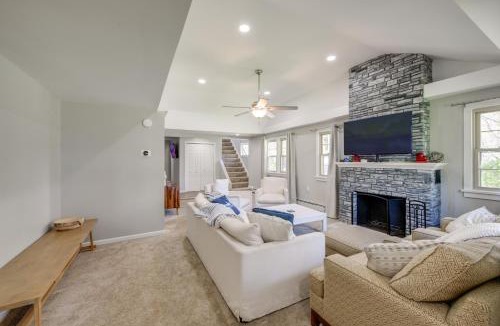 Lake Erie Beach House | 1 Mi to Lake Erie: Family-Friendly Angola Home!