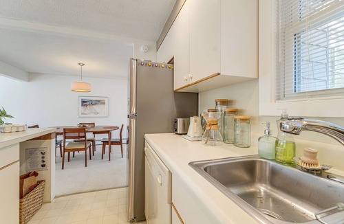 Brunswick Cottage | 1 Mi to Maine Street! Mcm-style Home in Brunswick