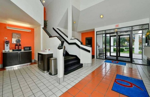 Plano Apartment | 1 Queen Bed | Non-Smoking