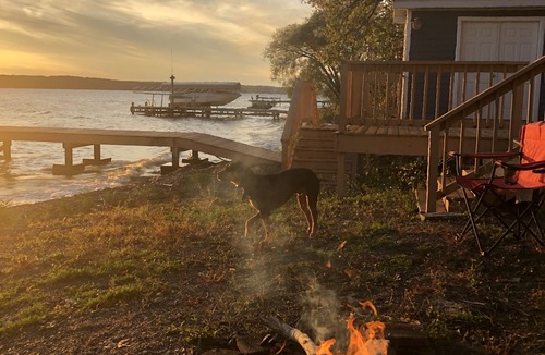Town of Ledyard House | 100' Cayuga Lakefront Cottage Private Dock & Boat Lift Sleeps 8