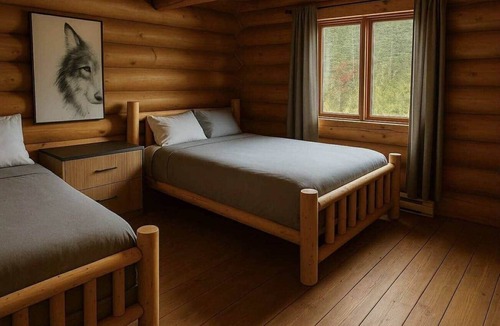 Saint-David-de-Falardeau House | 112 rte du Valinouet