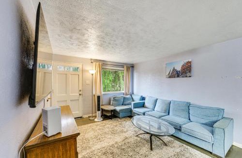 Penn Hills House | 12 Mi to Dtwn: Pittsburgh Home w/In-Unit Laundry!