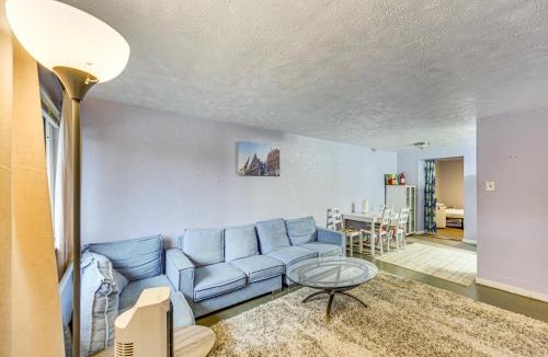 Penn Hills House | 12 Mi to Dtwn: Pittsburgh Home w/In-Unit Laundry!