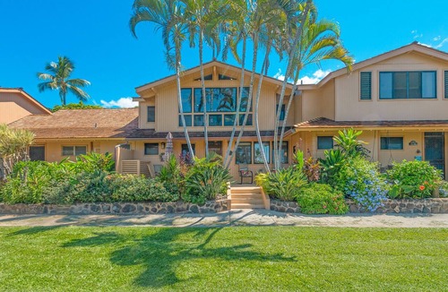 Downtown Lahaina Condo | 129-3 Puamana. Imagine enjoying this beautiful contemporary coastal home!