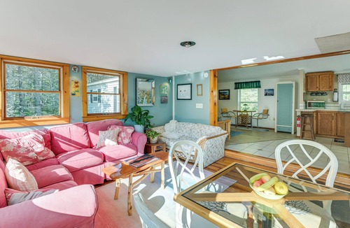 Trenton Cottage | 13 Mi to Acadia: Artistic Retreat in Nature