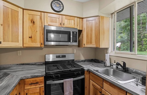 Geneseo RV Rental | 18 Guest Camp | Conesus Lakefront | Event Friendly