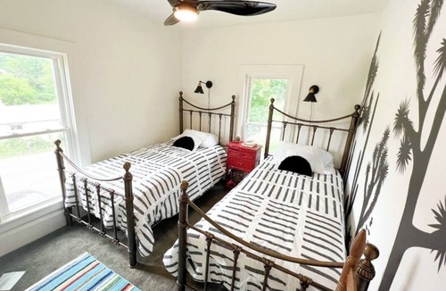 Little Valley House | 1800s Modern Farmhouse 8 Mins. To Ellicottville