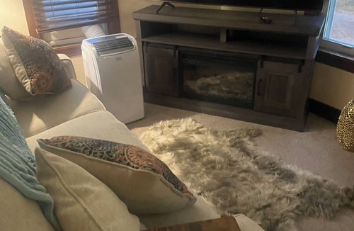 West Seneca Apartment | 2-bedroom apartment in fabulous Buffalo with cool AC
