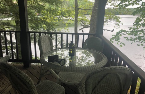 Caroga Lake Cabin | 2-bedroom cabin in peaceful Caroga Lake with AC