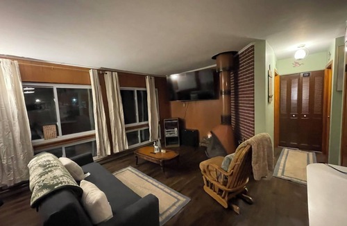 Dorset Cabin | 2 bedroom secluded cabin w hot tub & fireplace on private lake
