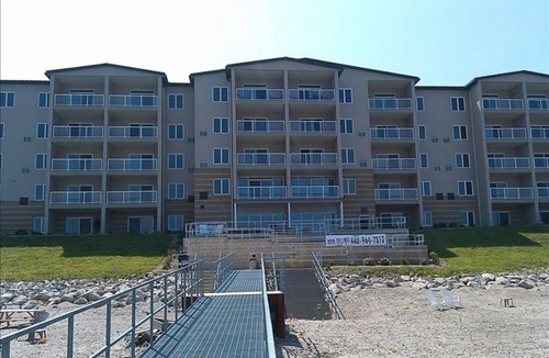 Geneva-on-the-Lake Condo | 2 BR/2 Ba Lakefront Condo 211-open concept kitchen/living and dining room