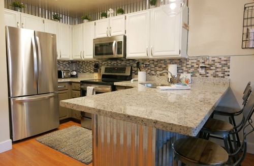 Eden Condo | 2 BR with 1 King Bed next to Pool and Hot Tub | 2 Bed, 2 Bath