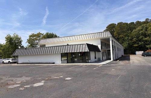 North Newport News Apartment | 2 Full Bed|Smk|Newport News PA