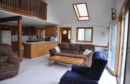 Eidelweiss Village Ski Chalet | 2 min WALK to BEACH!Summer Escape!Relax,hike,swim,shop.NConway/Eidelweiss.