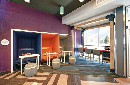 South Portland House | 2 Modern Rooms Perfect for a Relaxing Family Getaway - Next to the Airport