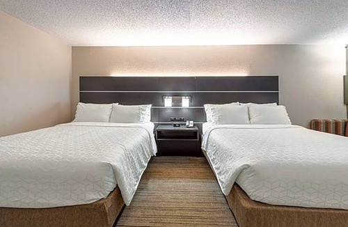 Brewery District Hotel | 2-Star Hotel ∙ Holiday Inn Express - Columbus Downtown, an IHG Hotel