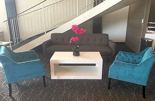 Erie Hotel | 2-Star Hotel ∙ Econo Lodge