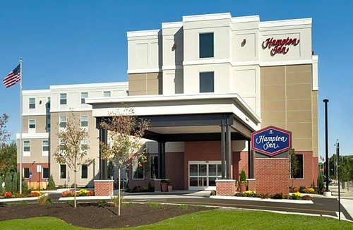Lewiston Hotel | 2-Star Hotel ∙ Hampton Inn Lewiston-Auburn