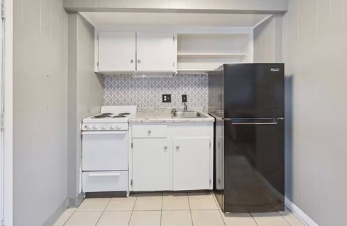 Shields Hotel | 2 Value-Friendly Rooms w/Queen Beds Near Timbers Bar & Grill