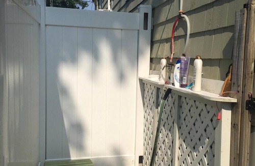 Narragansett Cottage | 2024-2025 school year rental — Scarborough Beach
