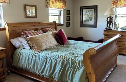 Center Ridge House | 2024 Solar Eclipse Destination at Two Creeks Ranch. No light pollution