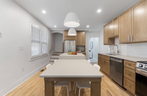 Grandview Heights House | 2025 Fully Renovated 3BD/1.5BA Duplex in Walkable Grandview