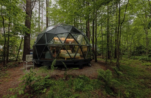 Freeport Cabin | 22-ft dome w/stargazing loft and full bath - 08