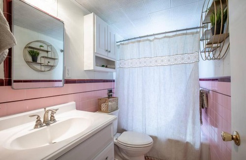 Downtown Salt Lake City Apartment | 237 Center Place