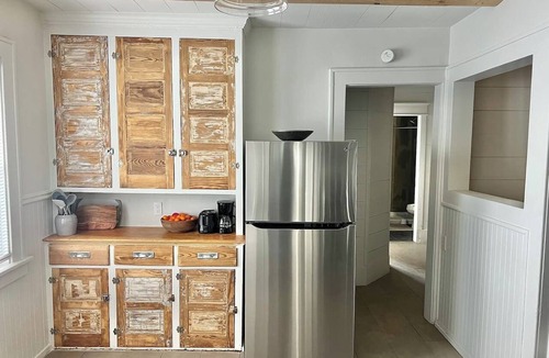 Erie Apartment | 257 Midtown Boho St. Vincent Lower BRAND NEW RENO