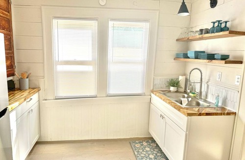 Erie Apartment | 259 Lower St. Vincent Area Brand New Reno