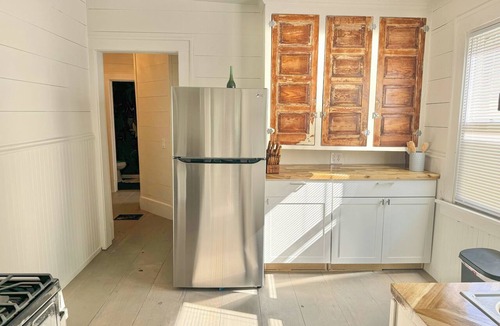 Erie Apartment | 259 Lower St. Vincent Area Brand New Reno