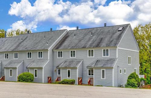 Bartlett Apartment | 27 Partridge Woods