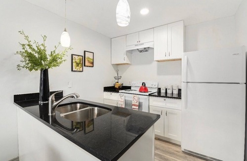 Junius Heights Apartment | 2bd Apartment in Dallas minutes from Lower Greenville & Uptown!