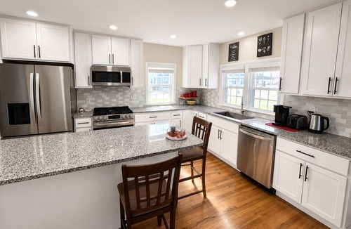 Warwick House | 2BD Waterfront Home - Near Beaches & Providence