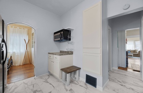Old North Columbus Apartment | 2BR/1BA Near OSU - Historic Charm & Modern Comfort