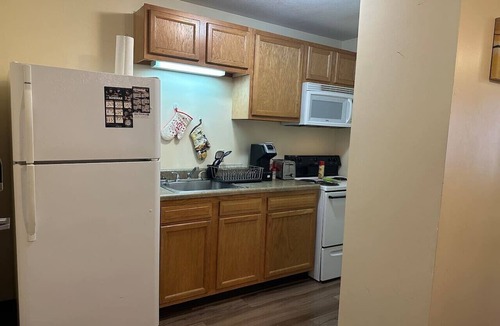 Downtown Pittsburgh Apartment | 2BR 2BA Downtown Apt | Spacious + Walkable