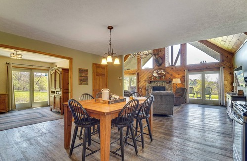 Benezette Cabin | 3-Acre Benezette Cabin: Hot Tub, Grill & Mtn View