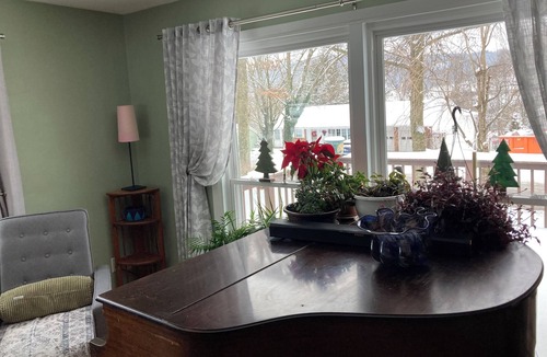 Indiana House | 3-bedroom 2 bathroom house in Indiana, PA with WiFi, central AC/heat.