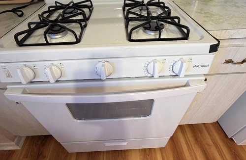 Depew House | 3-bedroom house in close to the airport Buffalo family- friendly no pets allowed