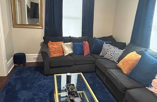 Highland Square House | 3-bedroom house in gorgeous Akron located in Highland Square