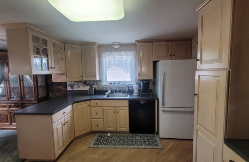 Cheektowaga House | 3-bedroom house in delightful Cheektowaga with cool AC