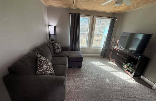 Wills Point Cabin | 3-bedroom house in the heart of catfish capital.