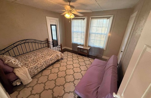 Wills Point Cabin | 3-bedroom house in the heart of catfish capital.