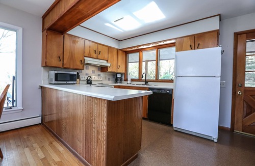 Naples Ski Chalet | 3 bedroom Lakeview home with New Hot tub!